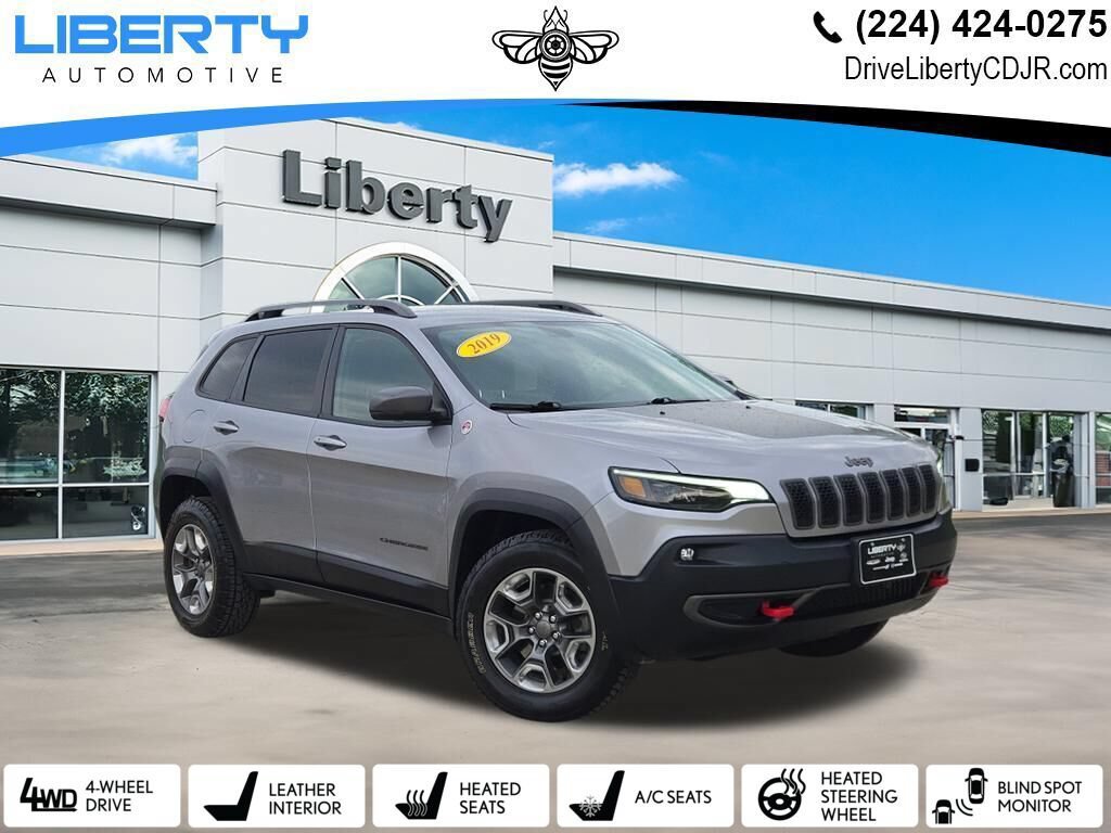 Used 2019 Jeep Cherokee Trailhawk AWD/4WD image 1