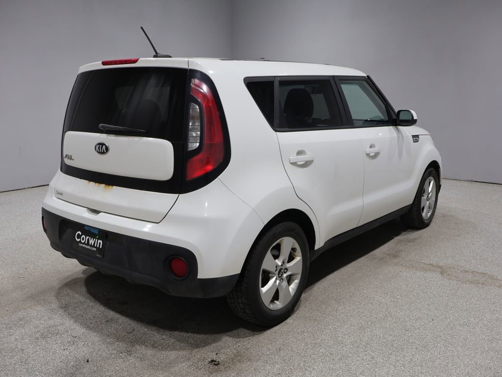 Used 2018 Kia Soul FWD image 2