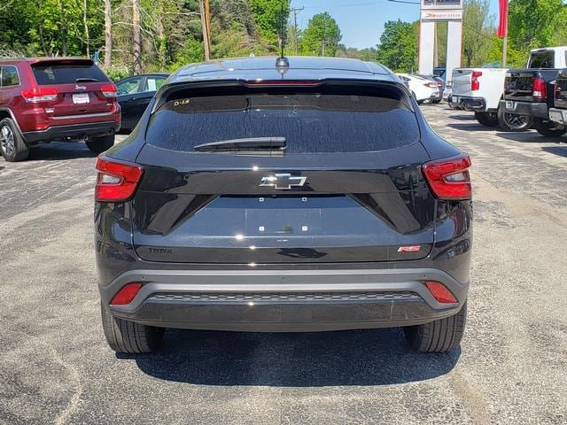 Used 2025 Chevrolet Trax RS w/ Driver Confidence Package FWD image 6