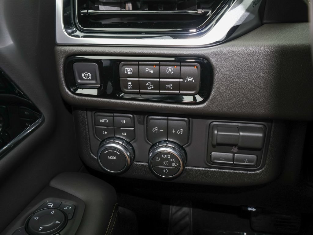New 2026 GMC Yukon XL Elevation w/ Elevation Premium Package AWD/4WD image 31