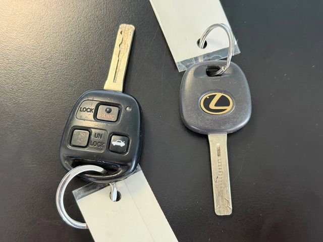 Used 2002 Lexus SC 430 Convertible image 28