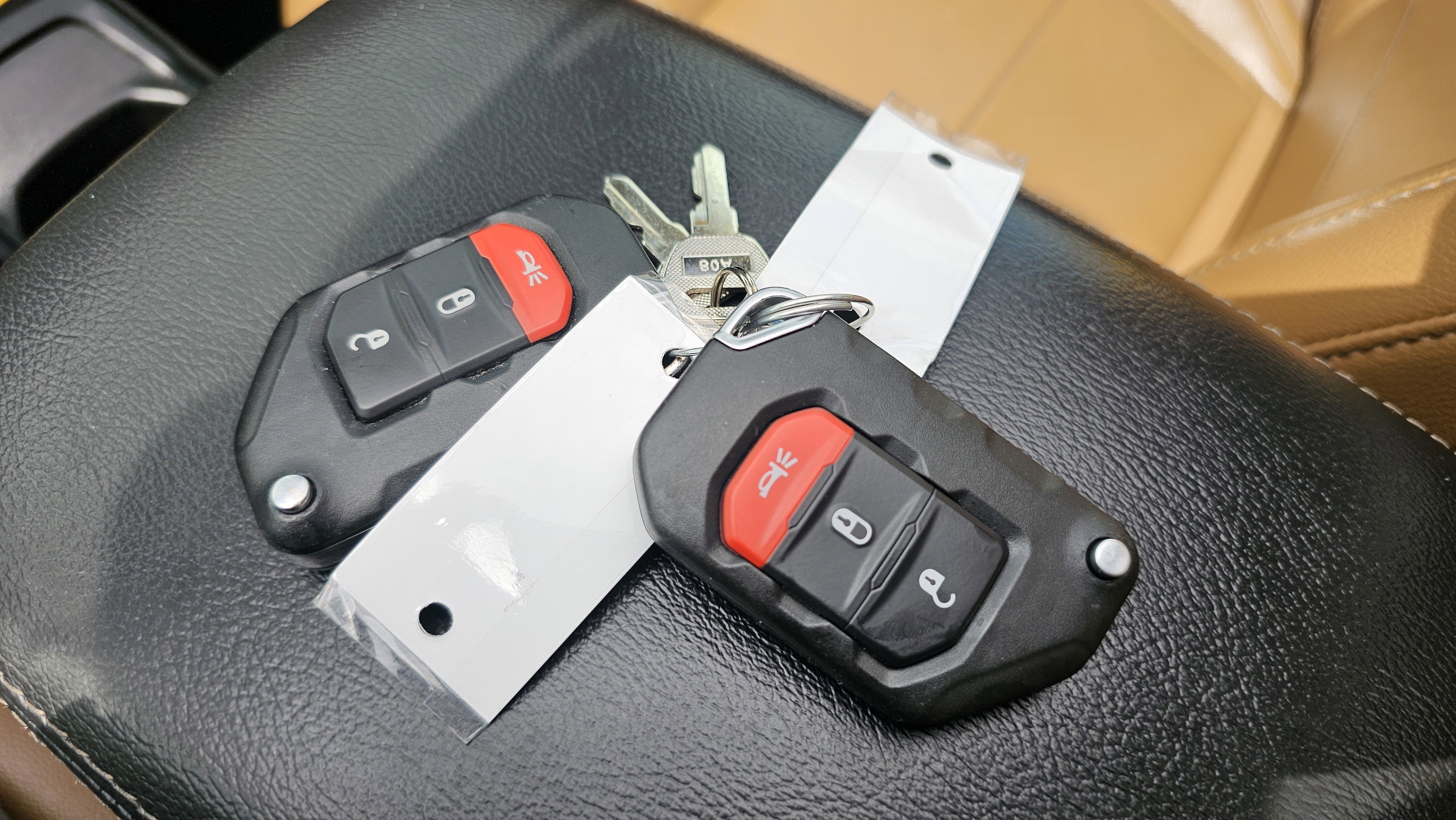 Used 2021 Jeep Wrangler Unlimited Sahara image 36