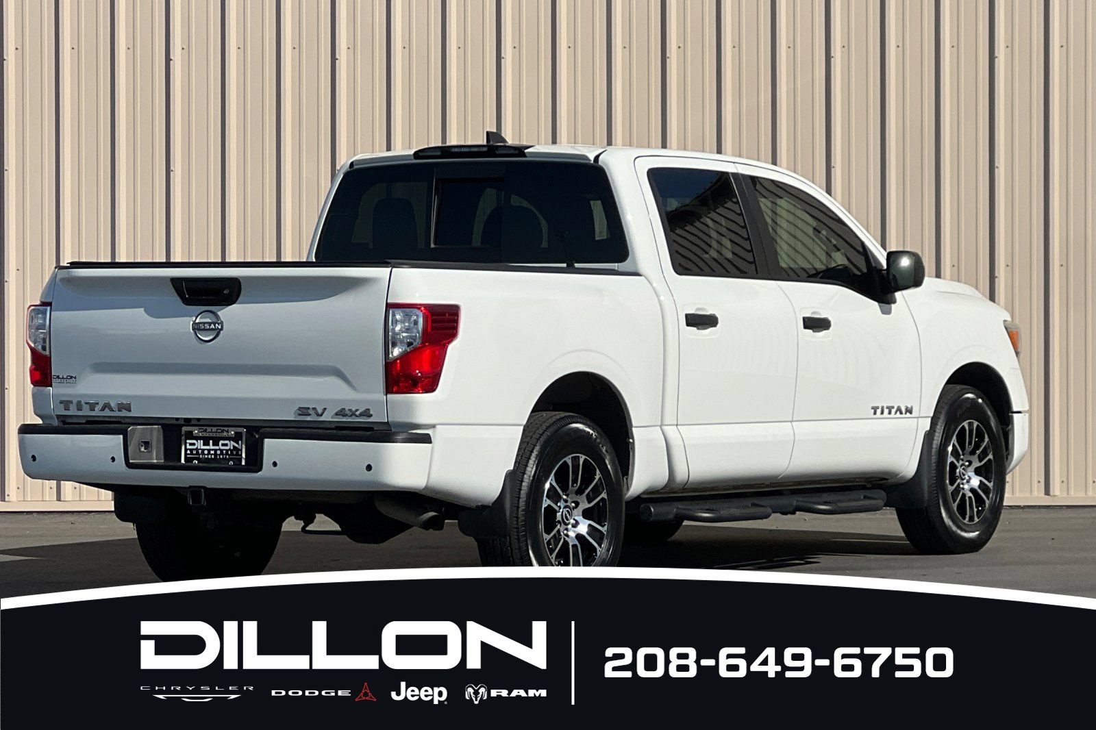 Used 2024 Nissan Titan SV AWD/4WD image 4