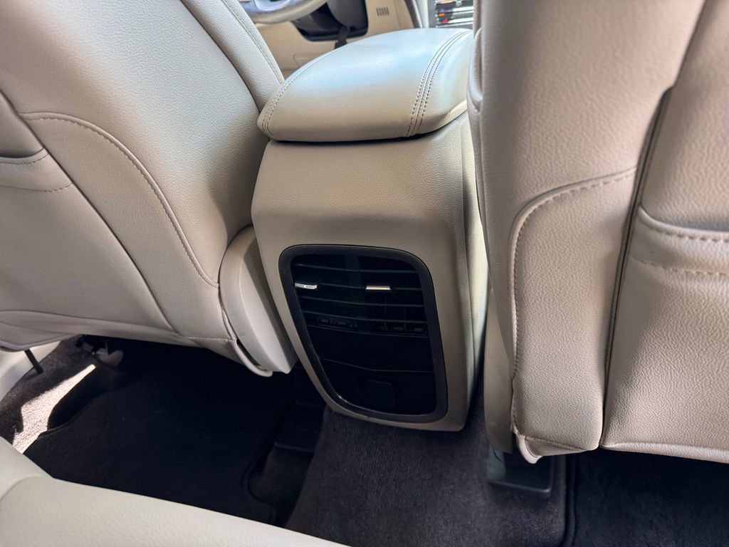 Used 2017 Lincoln MKC Premiere FWD image 23