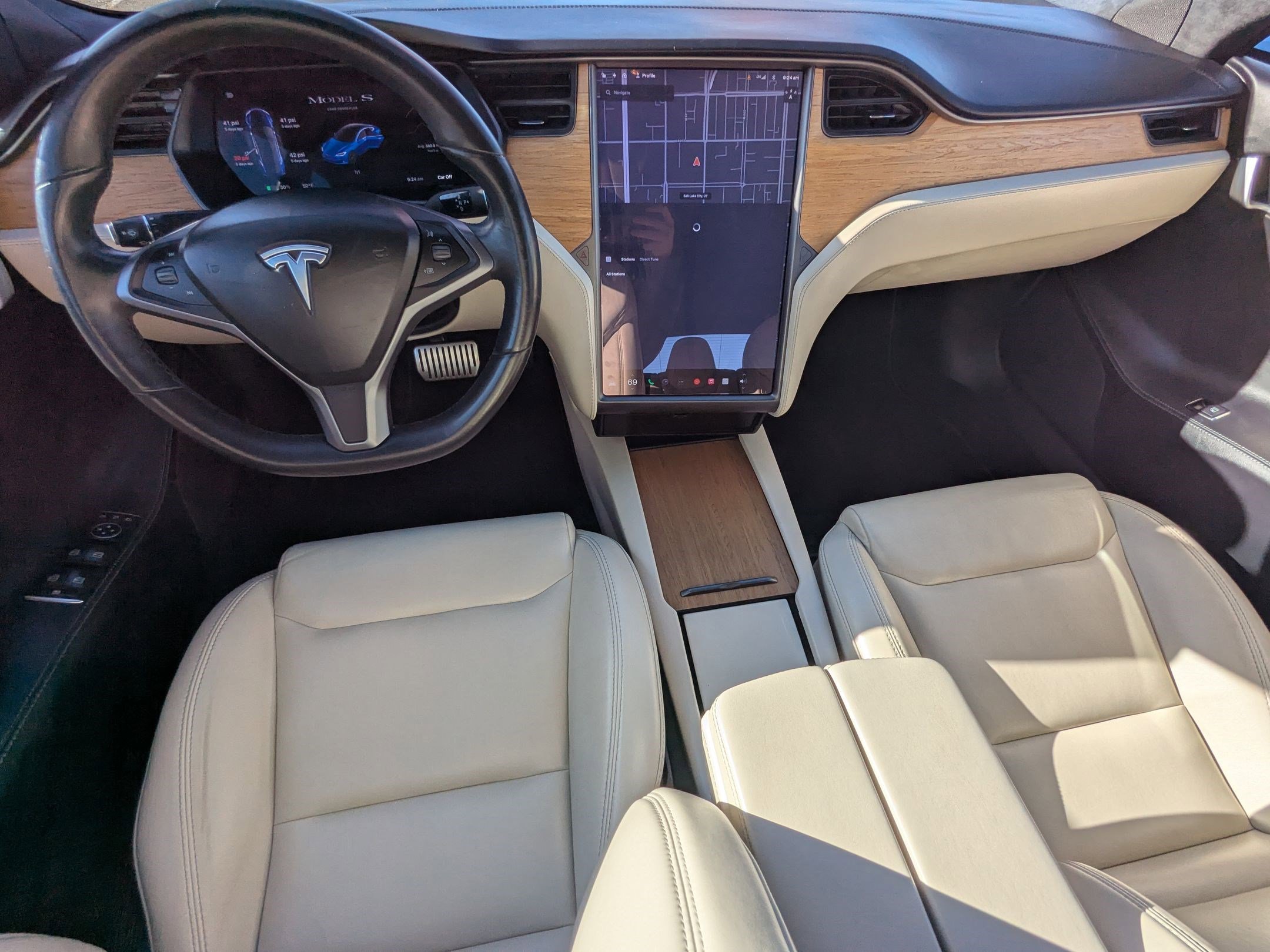 Used 2020 Tesla Model S Long Range Plus image 26