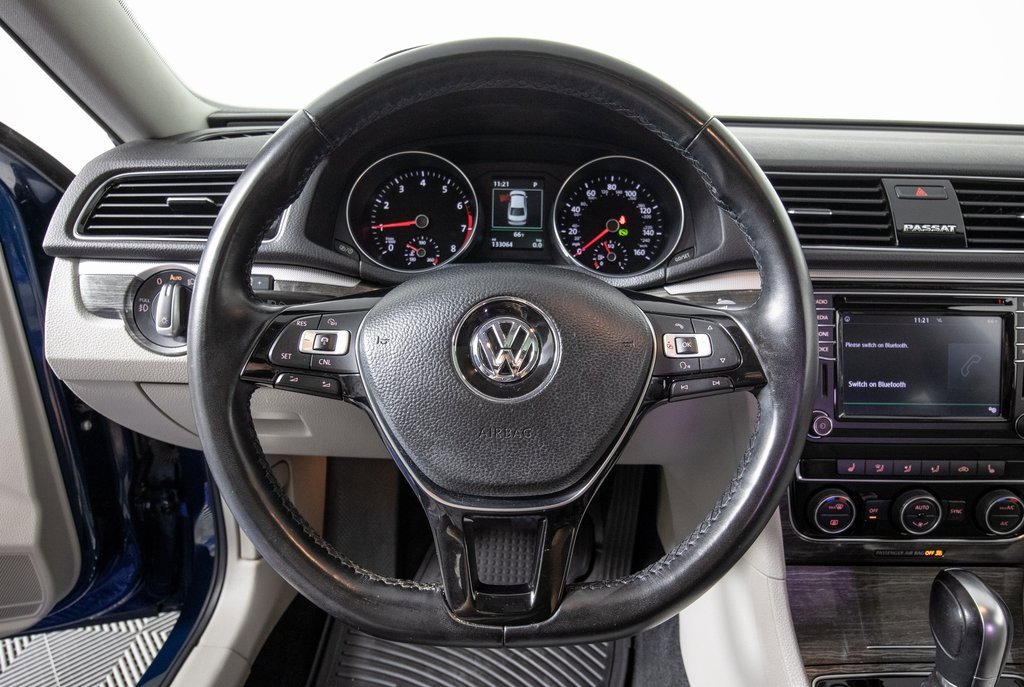 Used 2018 Volkswagen Passat 2.0T SE image 19