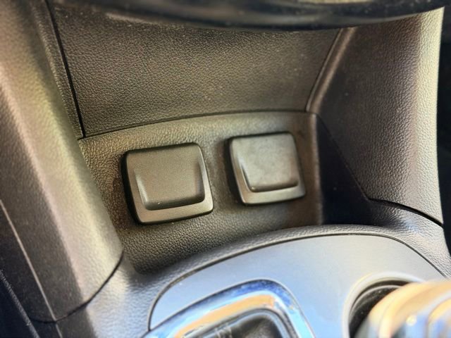 Used 2017 Chevrolet Cruze LT w/ Convenience Package FWD image 15