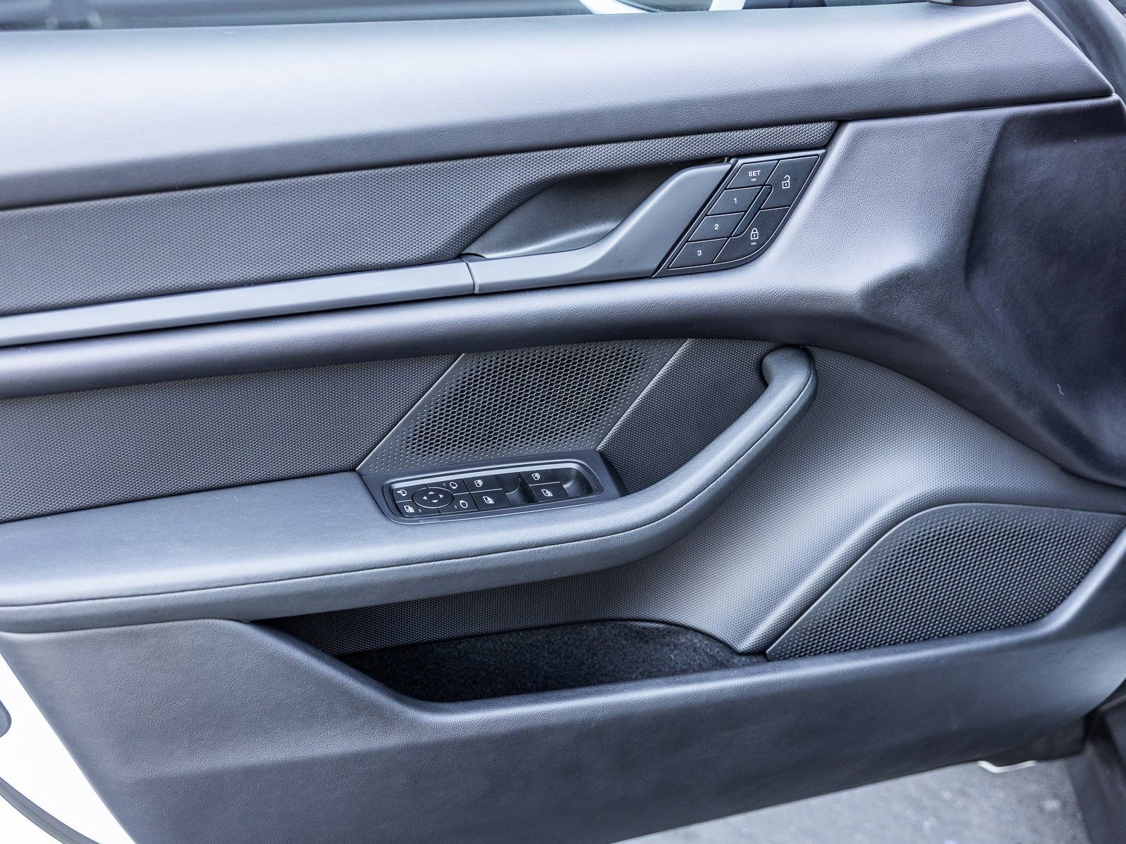 Certified 2023 Porsche Taycan image 19