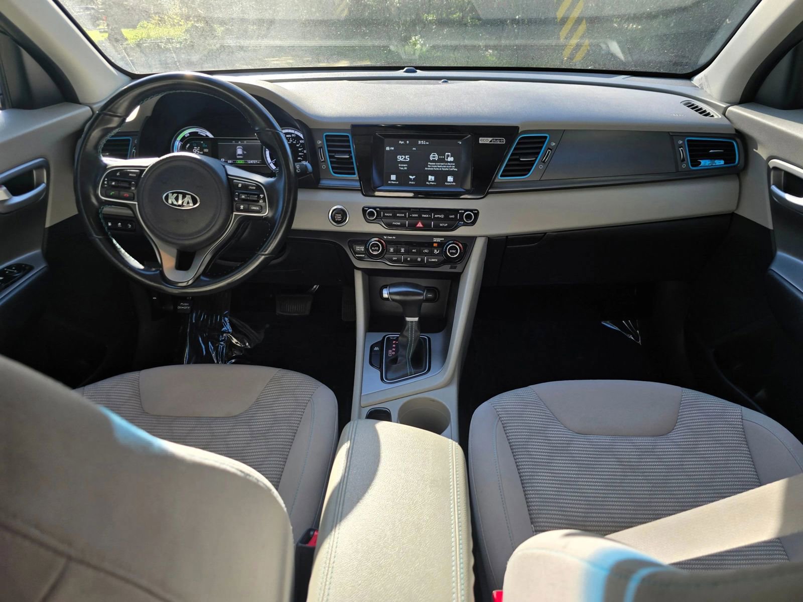 Used 2018 Kia Niro LX image 16