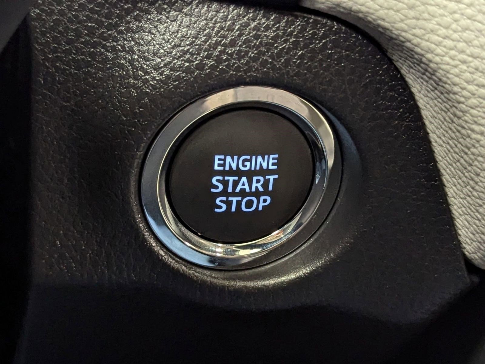 New 2025 Toyota RAV4 XLE image 31