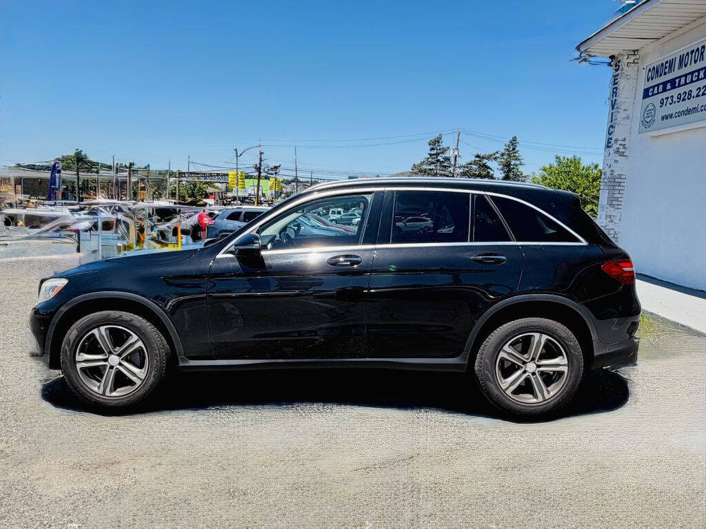Used 2016 Mercedes-Benz GLC 300 4MATIC w/ Driver Assistance Package image 2