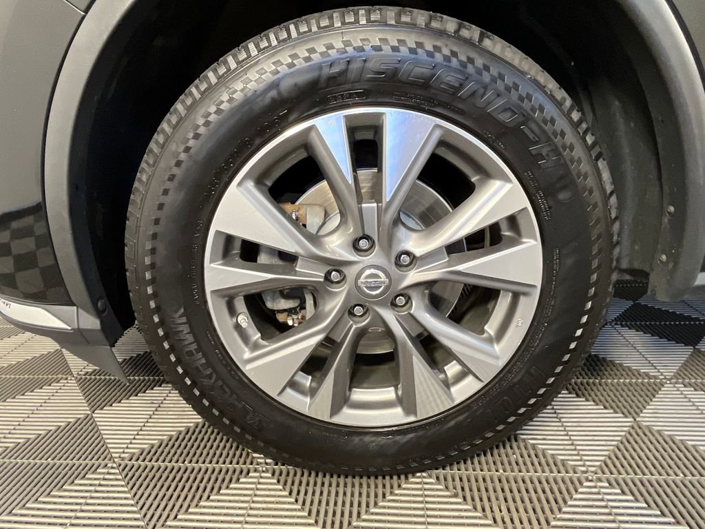 Used 2016 Nissan Murano SV AWD/4WD image 15