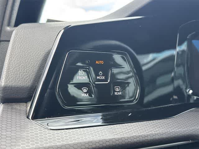 Used 2023 Volkswagen GTI 40th Anniversary Edition FWD image 19