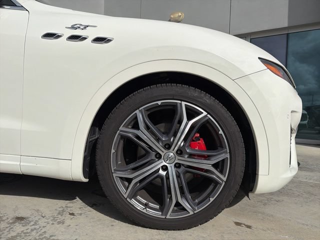 Certified 2022 Maserati Levante GT AWD/4WD image 10