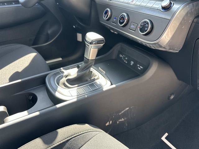 New 2027 Hyundai Kona SE FWD image 27