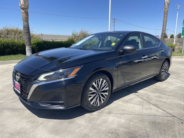 Used 2024 Nissan Altima 2.5 SV FWD image 1