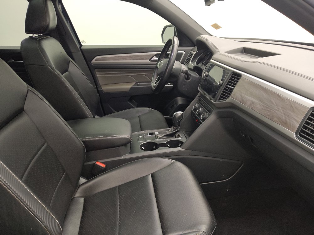 Used 2021 Volkswagen Atlas Cross Sport SE FWD image 21