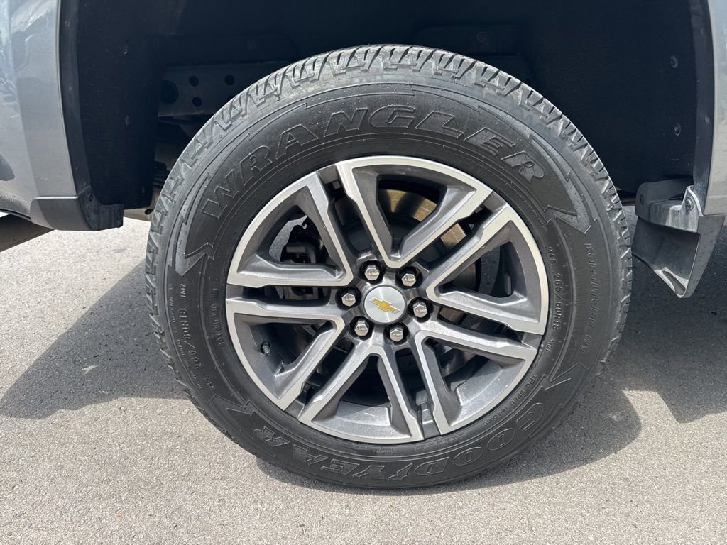 Used 2021 Chevrolet Colorado W/T w/ Custom Special Edition AWD/4WD image 28