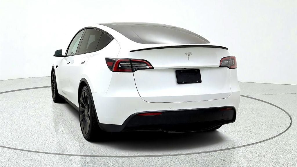 Used 2022 Tesla Model Y Performance AWD/4WD image 6