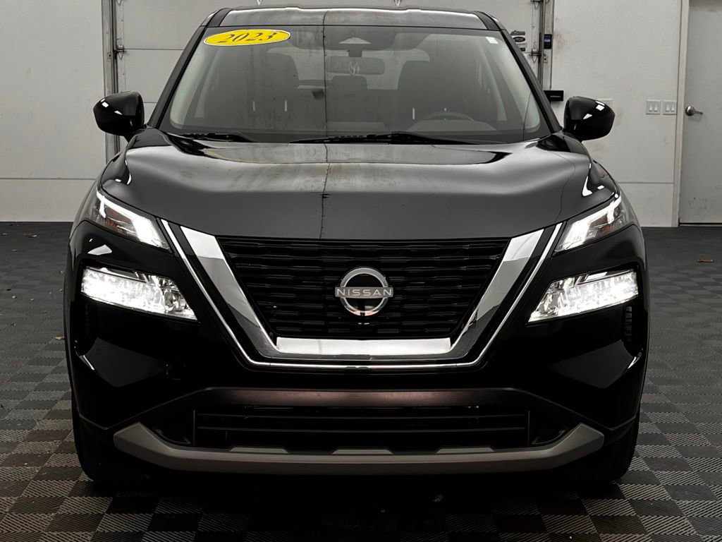 Used 2023 Nissan Rogue SV image 17