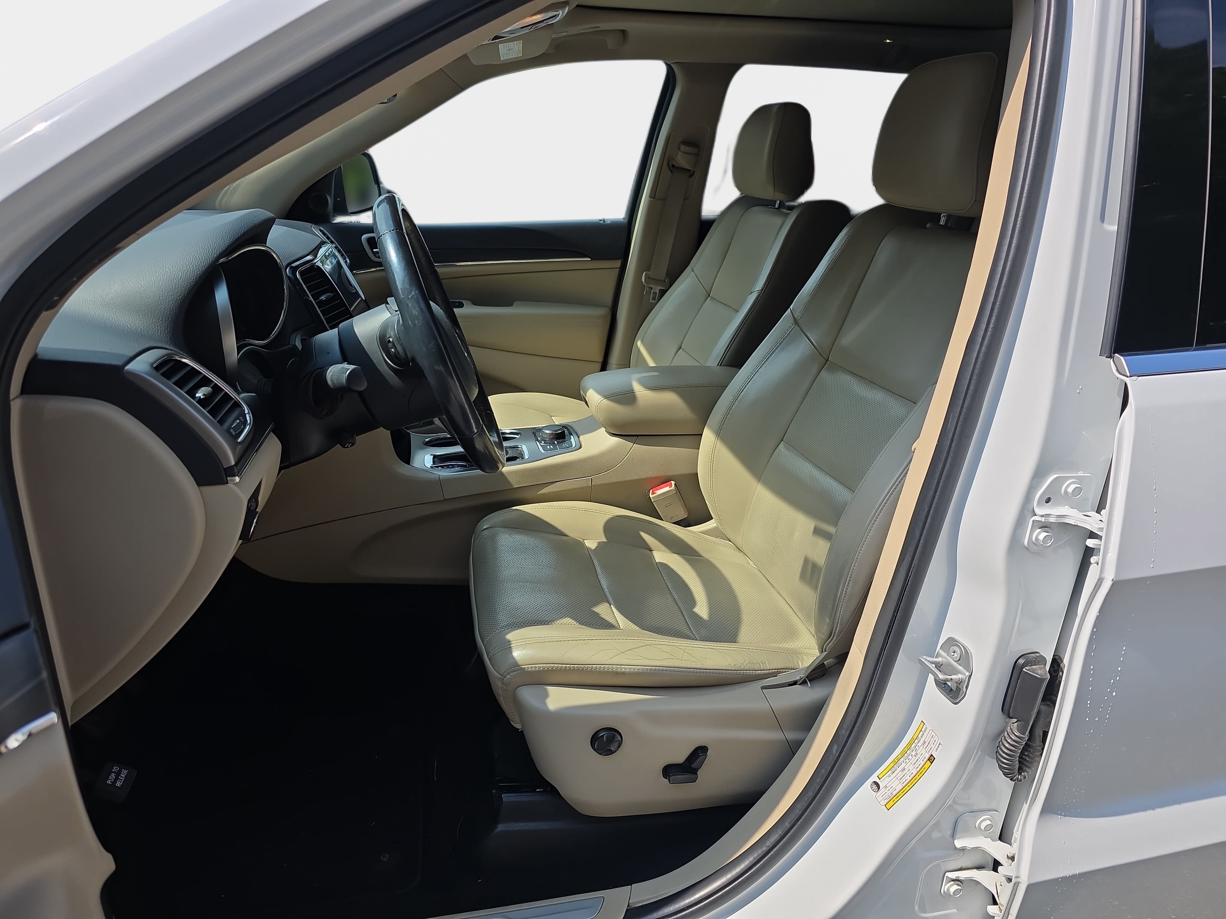 Used 2020 Jeep Grand Cherokee Limited w/ Luxury Group II AWD/4WD image 5