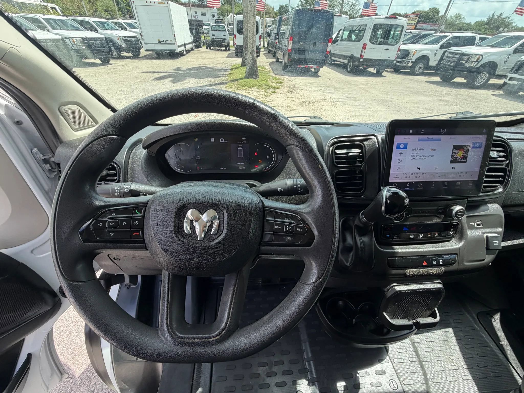 Used 2022 RAM ProMaster 3500 w/ Premium Convenience Group (A) FWD image 14