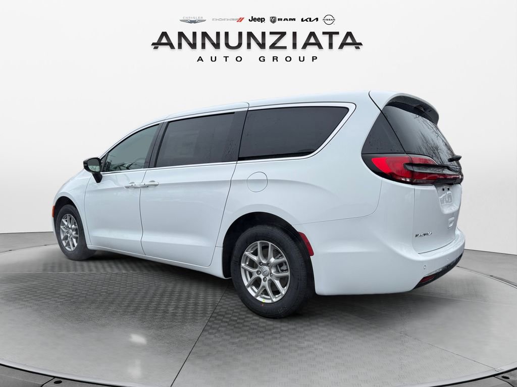 New 2026 Chrysler Pacifica Select FWD image 3
