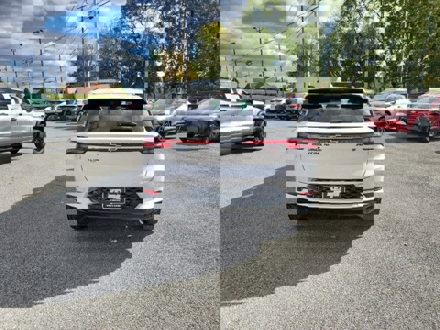 New 2025 Chevrolet Equinox EV RS image 9