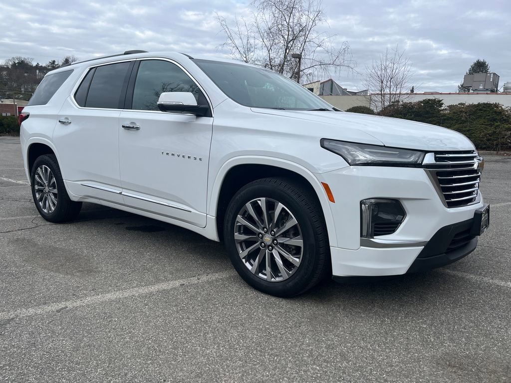 Used 2023 Chevrolet Traverse Premier image 1