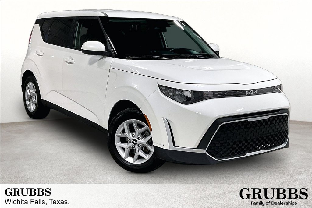 Used 2025 Kia Soul LX w/ LX Technology Package