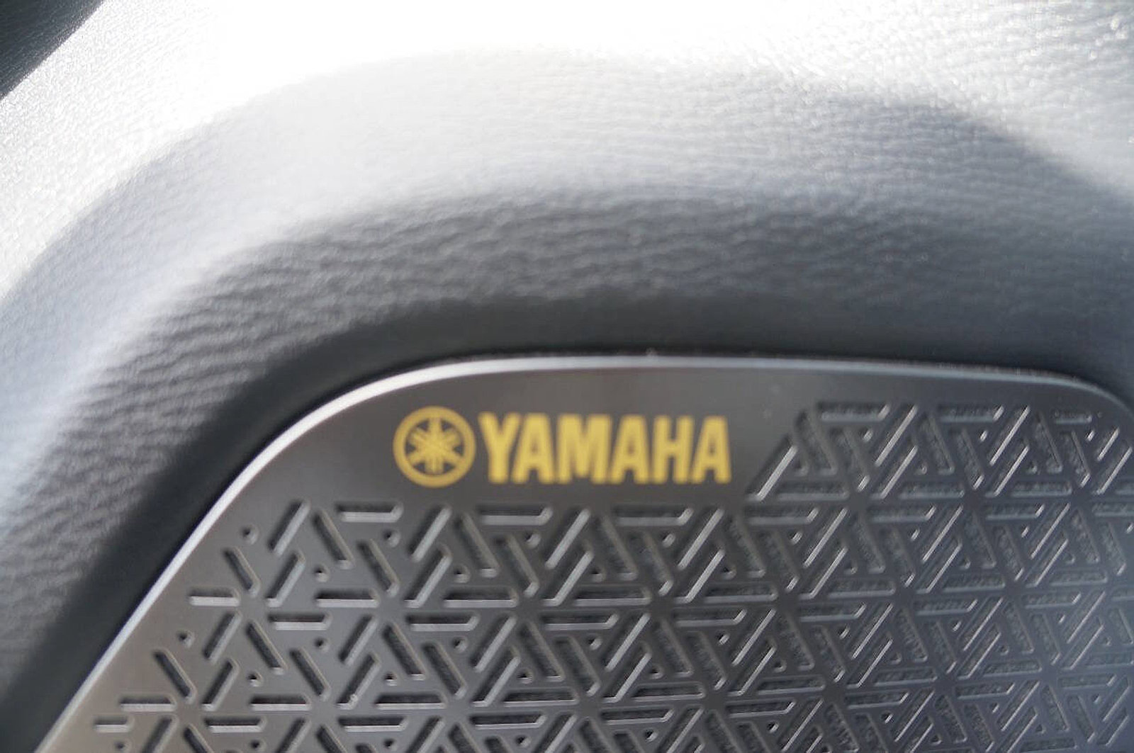 New 2025 Mitsubishi Outlander SE image 13