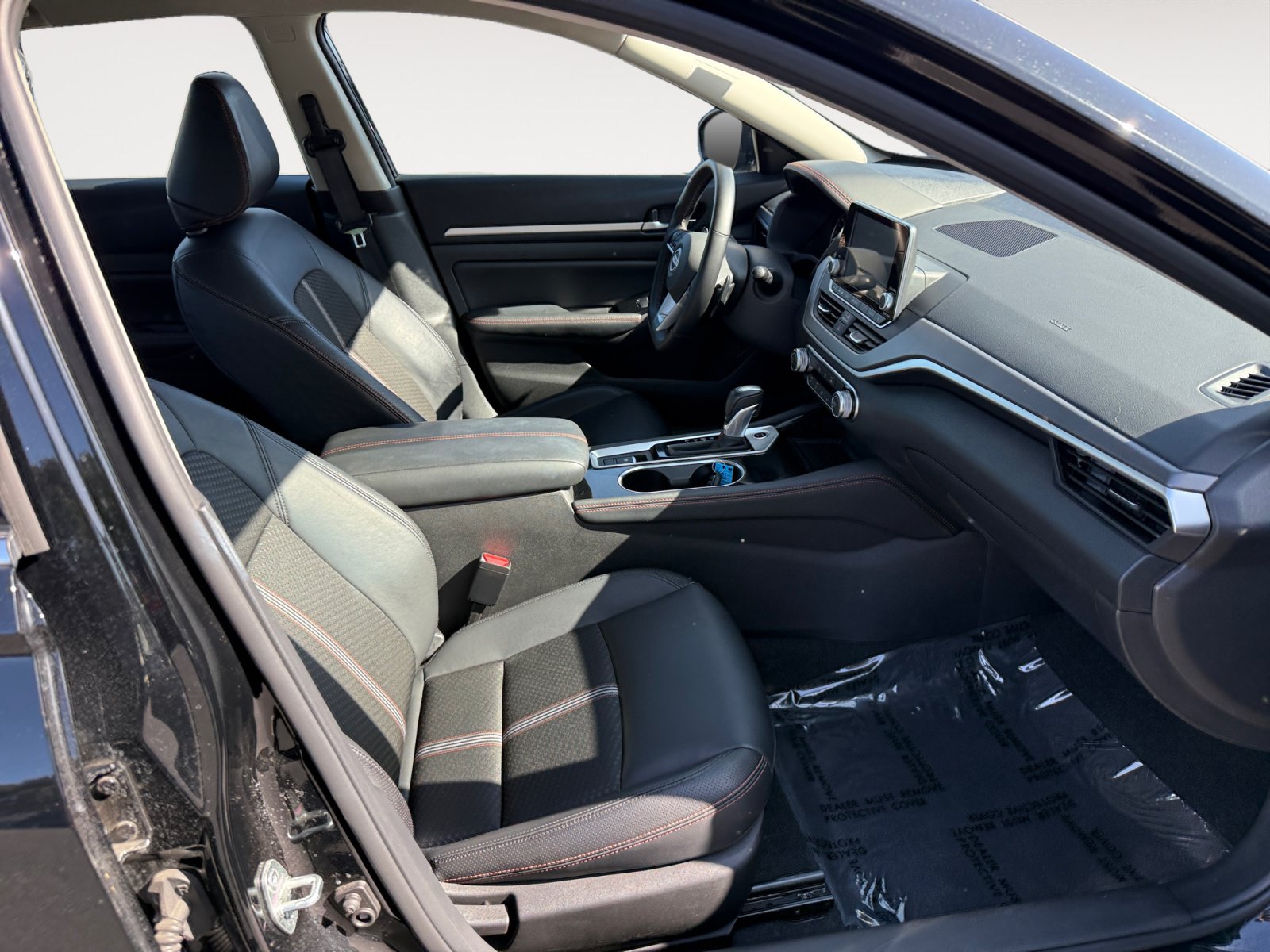Used 2025 Nissan Altima 2.5 SR AWD/4WD image 19