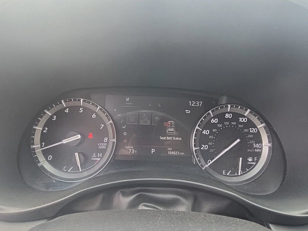 Used 2021 Toyota Highlander XLE AWD/4WD image 13