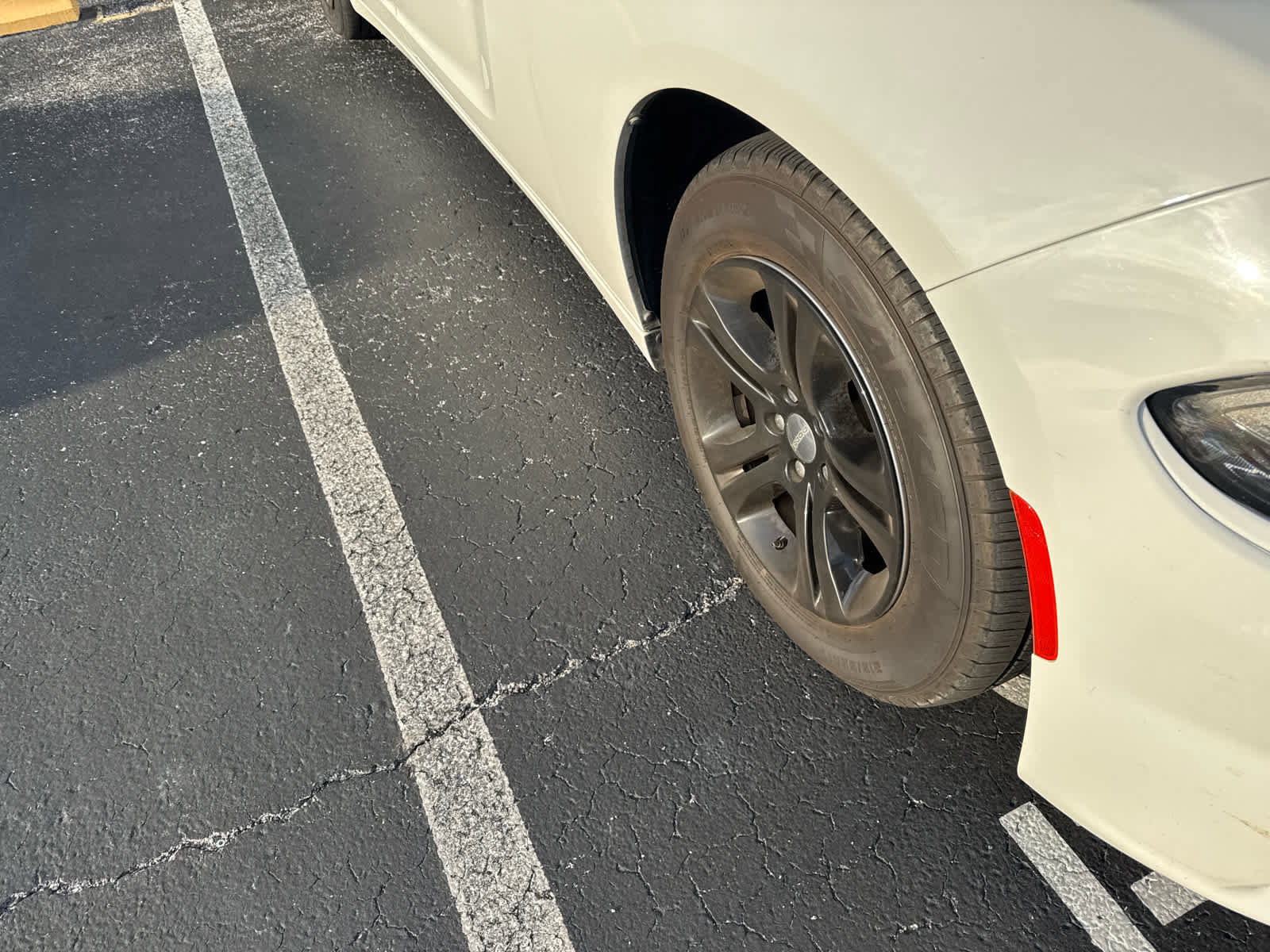 Used 2021 Dodge Charger SXT w/ Leather Interior Group image 4