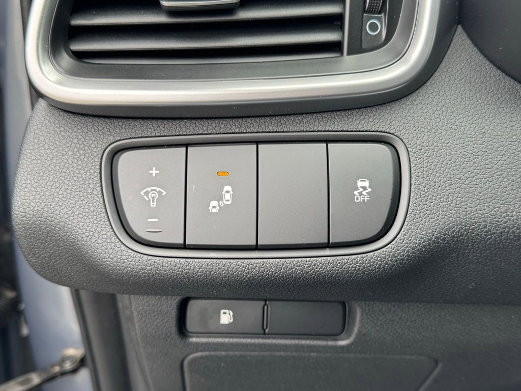 Used 2020 Kia Sorento LX image 29