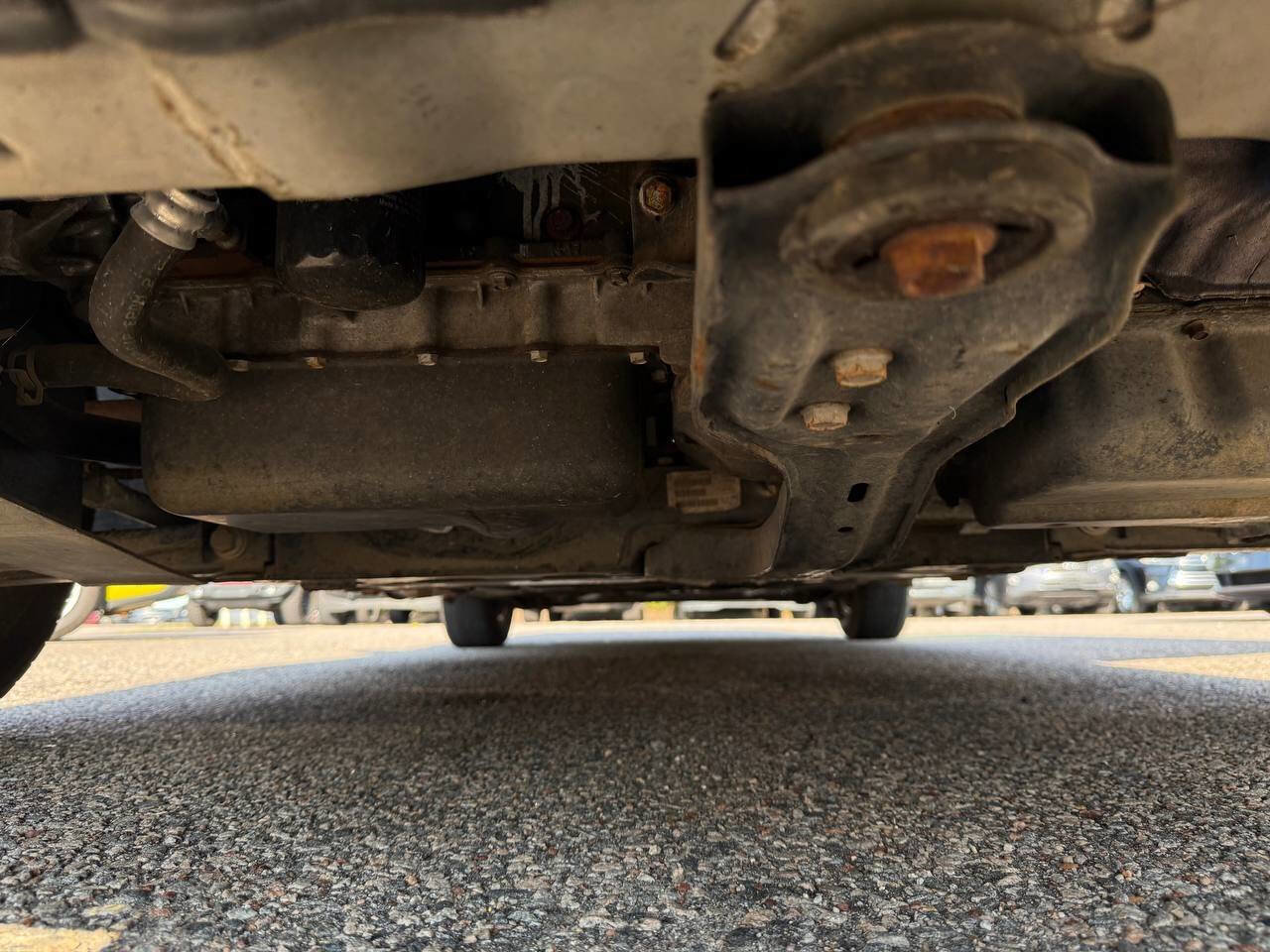 Used 2010 Chrysler Town & Country Touring image 31