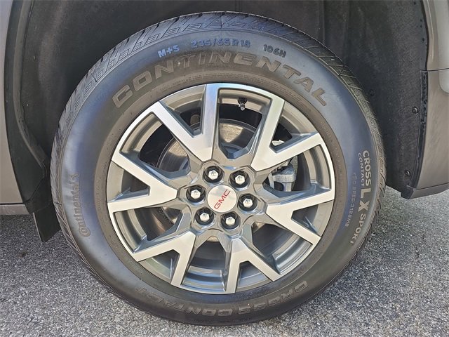 Certified 2023 GMC Acadia SLE w/ Driver Convenience Package image 33