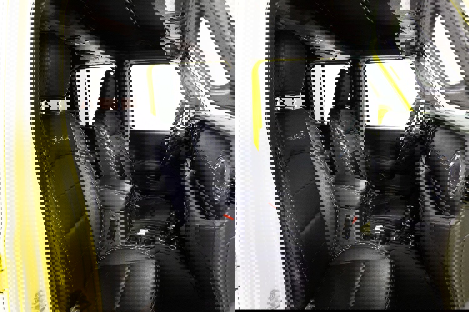 Used 2022 Jeep Wrangler Unlimited Sahara w/ Cold Weather Group image 23