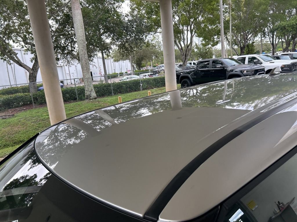 New 2025 Mitsubishi Outlander SE image 17