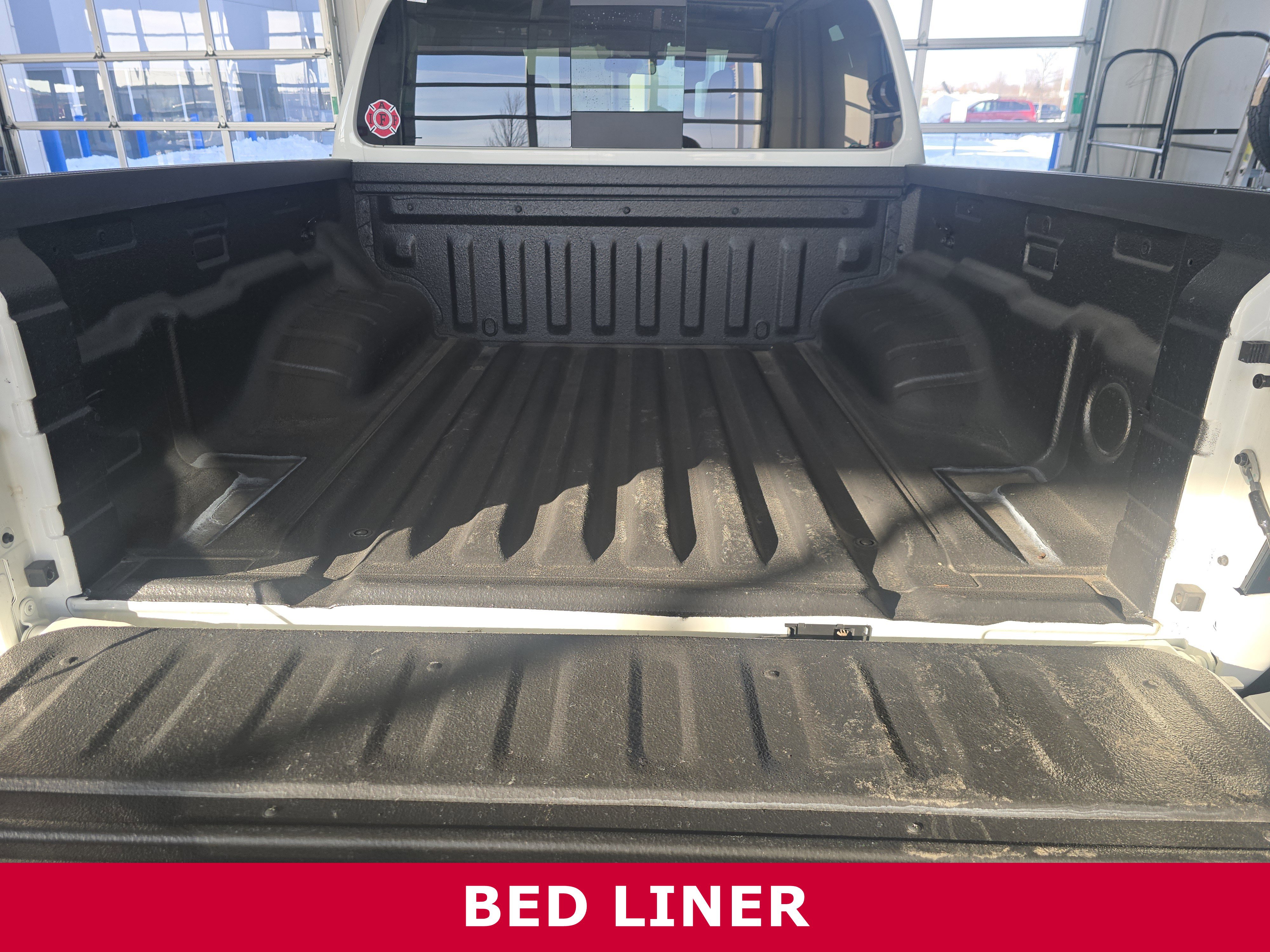 Used 2024 Nissan Frontier PRO-4X w/ Off-Road Protection Package image 27