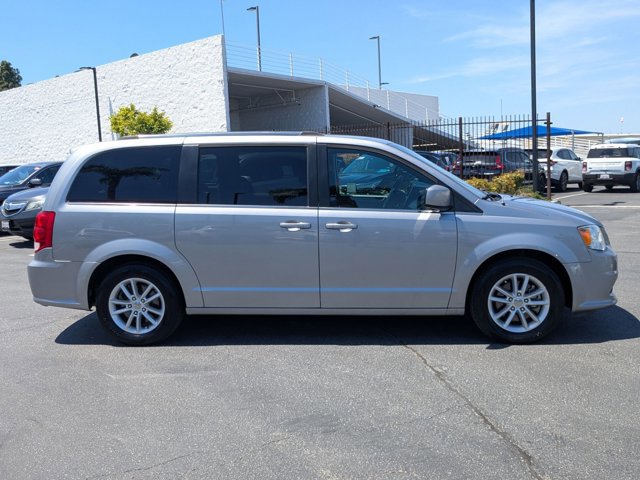 Used 2019 Dodge Grand Caravan SXT FWD image 4