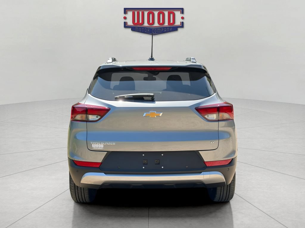 New 2026 Chevrolet TrailBlazer LT w/ LT Cold Weather Package FWD image 3