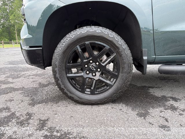Used 2025 Chevrolet Silverado 1500 Custom Trail Boss w/ Turbomax Blackout Package AWD/4WD image 26