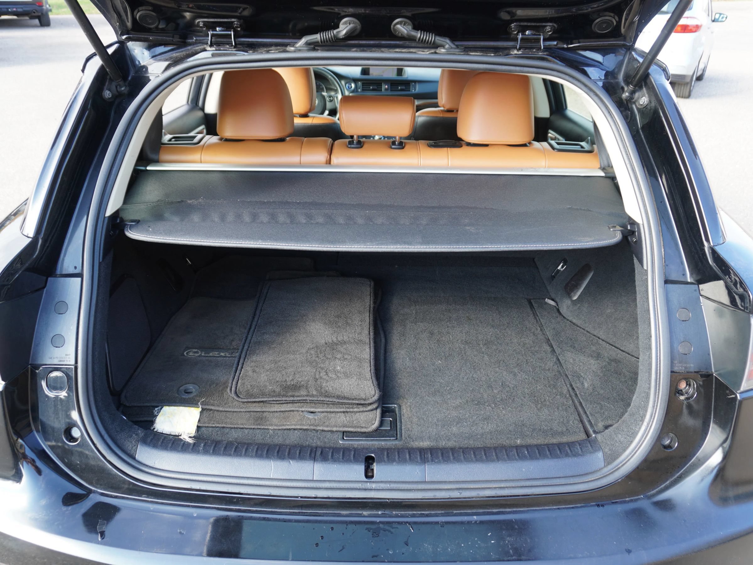 Used 2015 Lexus CT 200h w/ Navigation Package FWD image 35