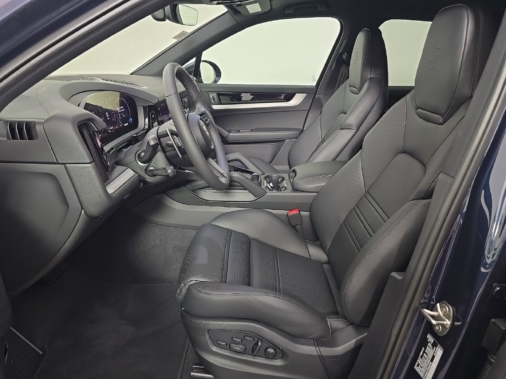 New 2026 Porsche Cayenne AWD/4WD image 5