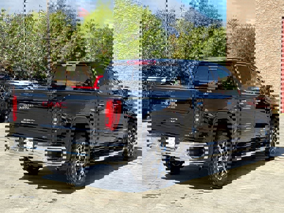 Used 2026 GMC Sierra 1500 SLT w/ SLT Premium Plus Package image 14