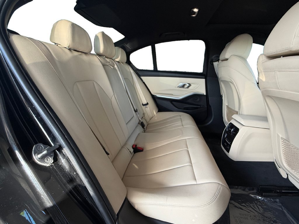 Used 2019 BMW 330i Sedan w/ Premium Package RWD image 18