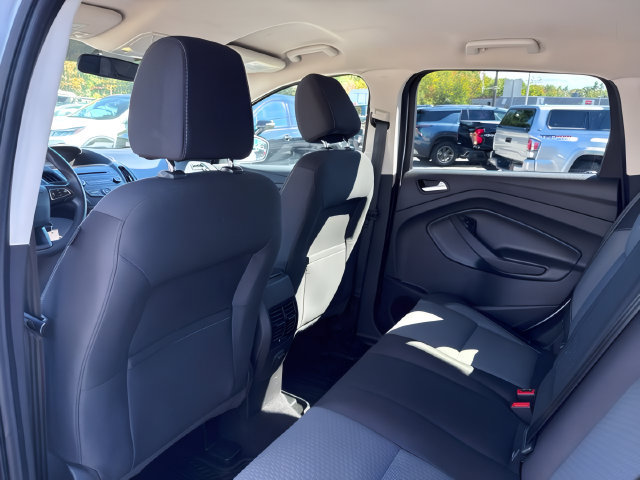 Used 2017 Ford Escape SE AWD/4WD image 16