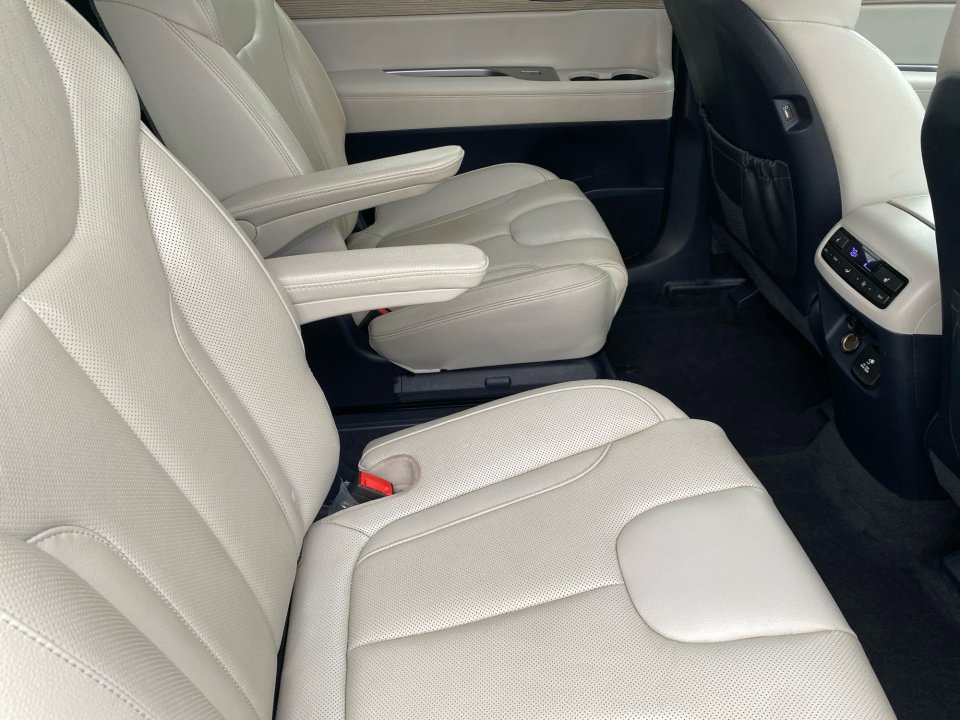 Used 2021 Hyundai Palisade SEL w/ Premium Package image 32