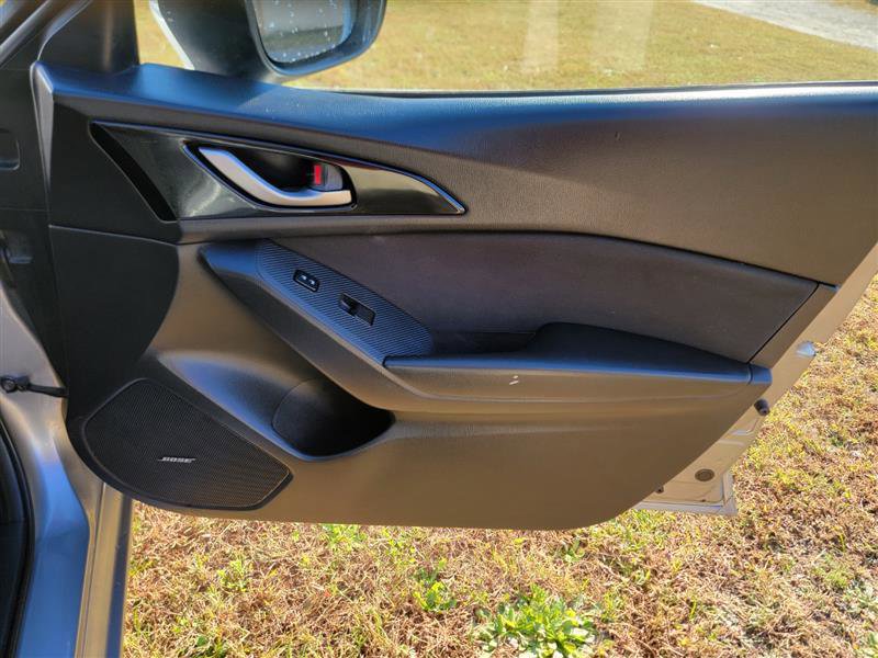 Used 2014 MAZDA MAZDA3 i Touring w/ Technology Package image 22